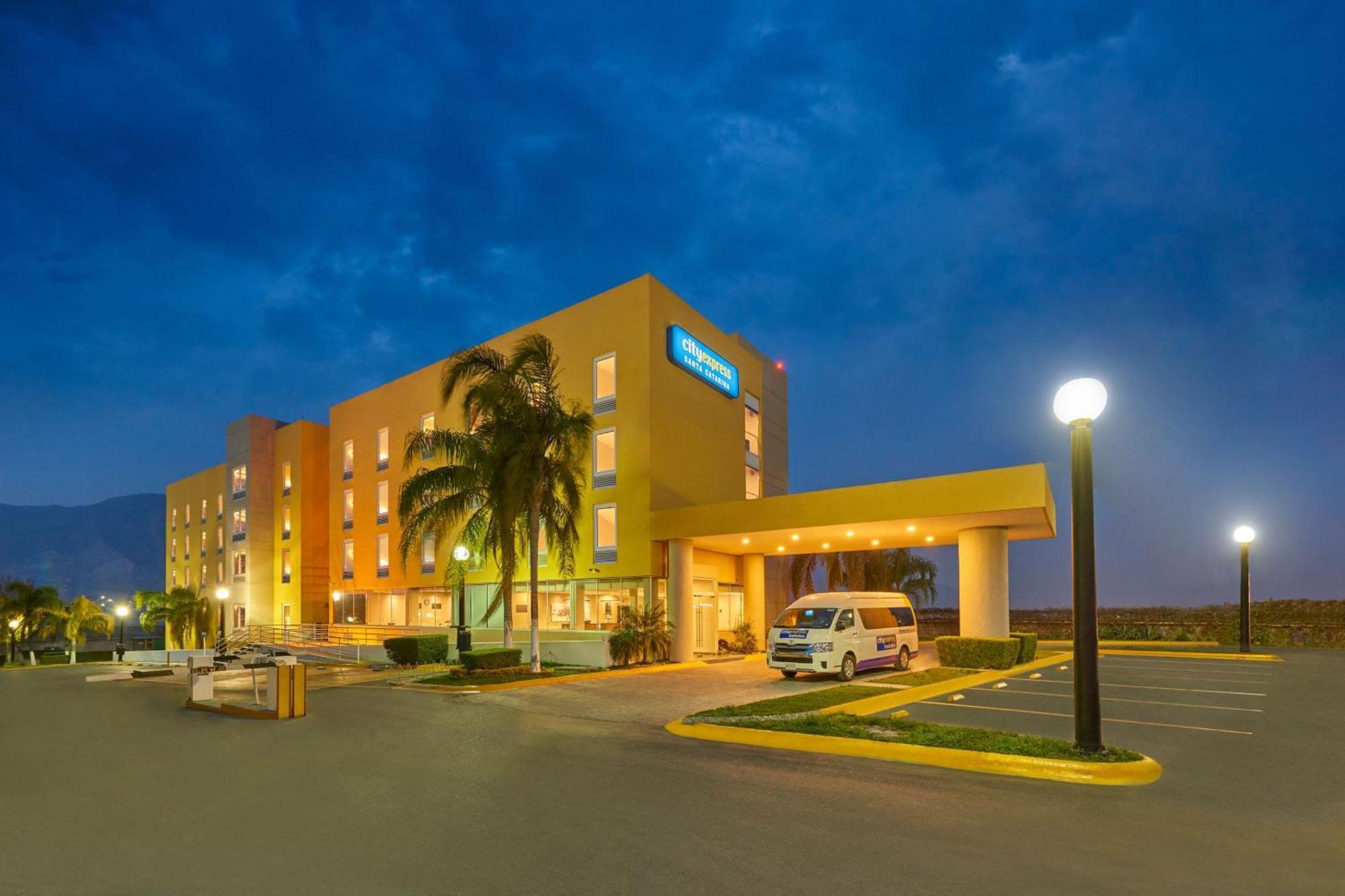 City Express By Marriott Monterrey Santa Catarina Екстериор снимка