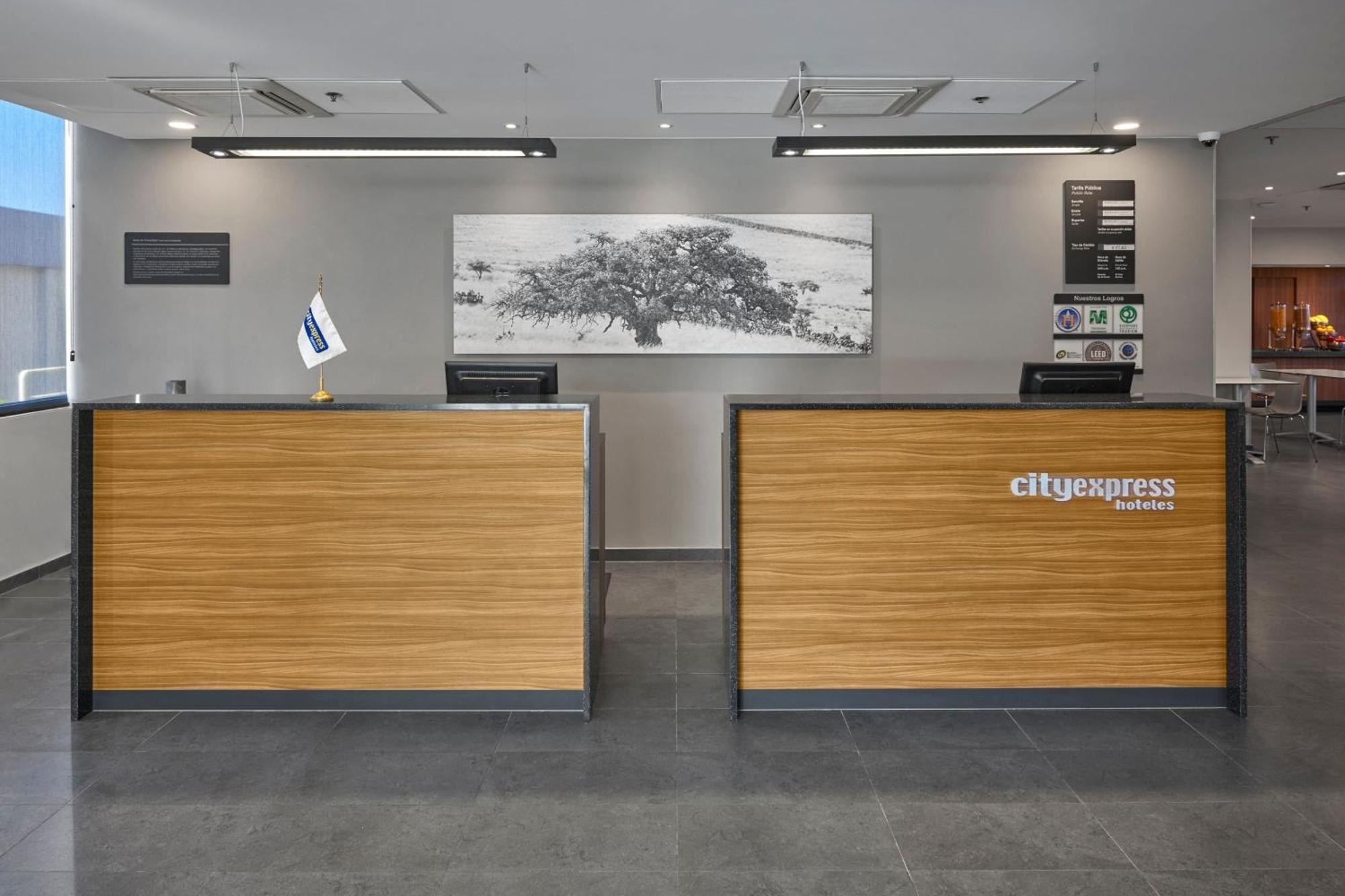 City Express By Marriott Monterrey Santa Catarina Екстериор снимка